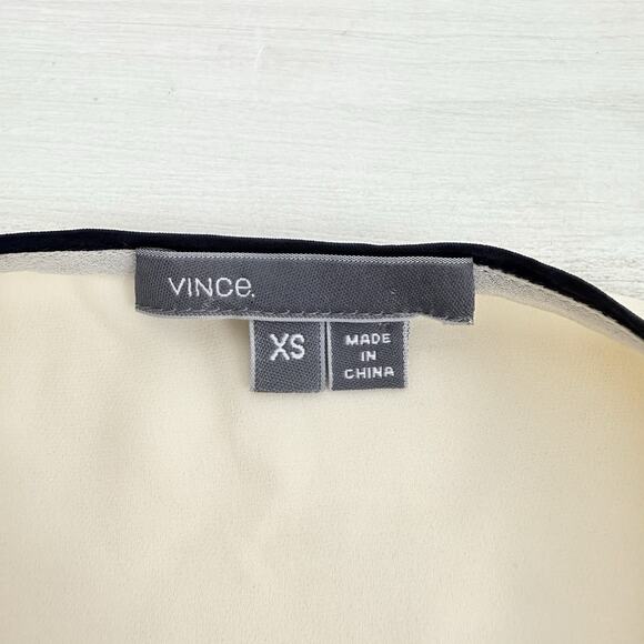 Vince 100% Silk Tank Top Size XS Ivory Quiet Luxury Minimalist Preppy Sleeveless - Picture 10 of 15